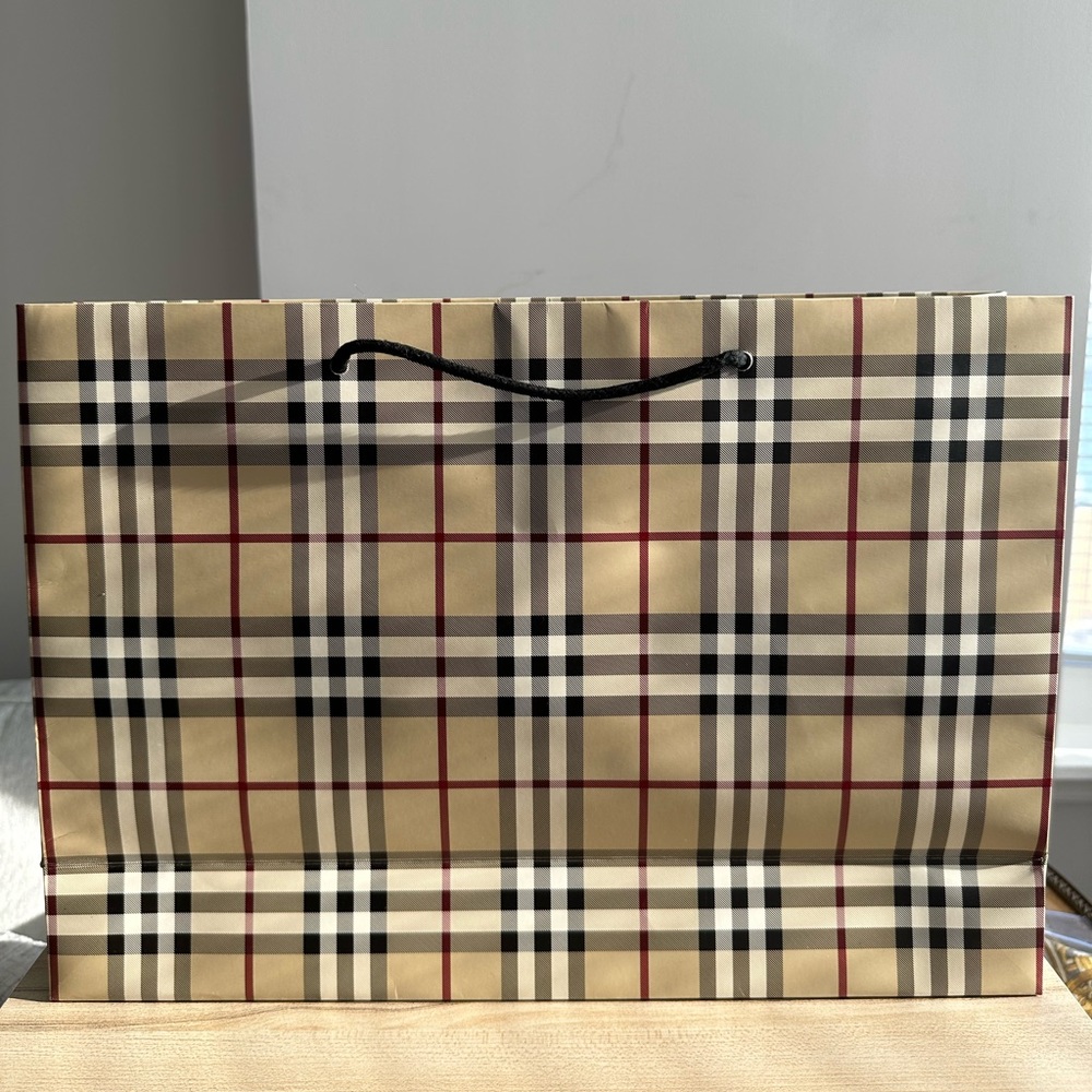 Medium Burberry print gift bag
